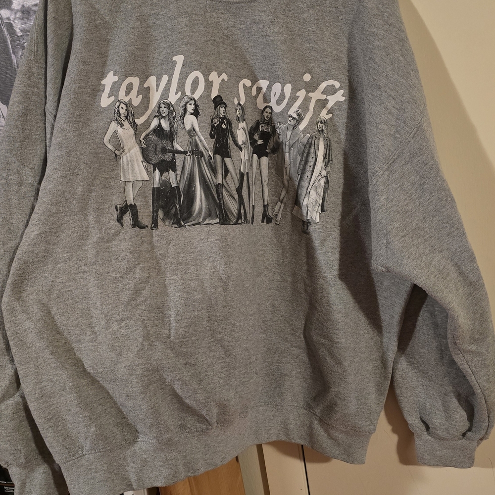 Taylor Swift Women's Gray Crew Neck Sweater REP